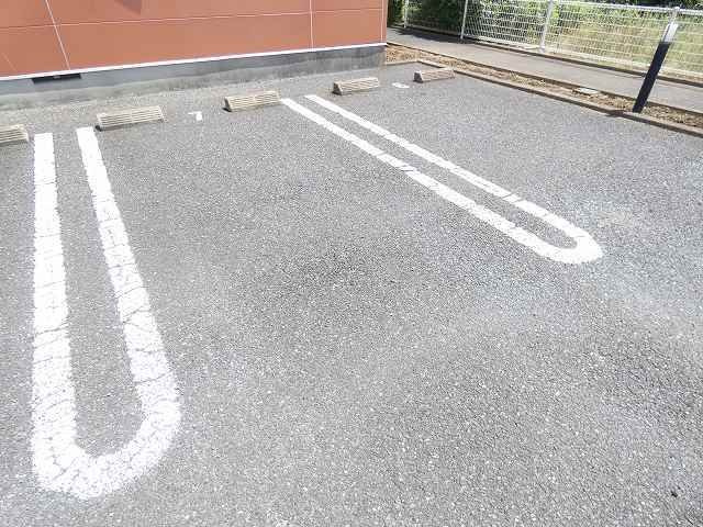 ブリズⅡの駐車場|カースペースがあります