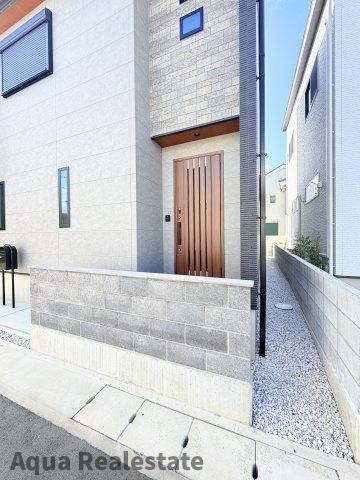 徳島市八万町内浜　新築分譲住宅の玄関|毎日通る玄関はこちらです