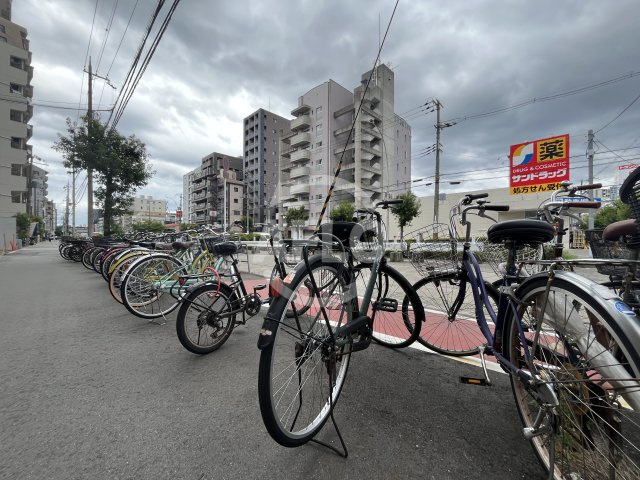 グレイスフル第3東三国の内装|駐輪場