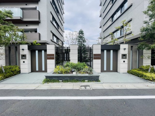 クレヴィア南千住RIVER SIDE TWIN WESTのエントランス