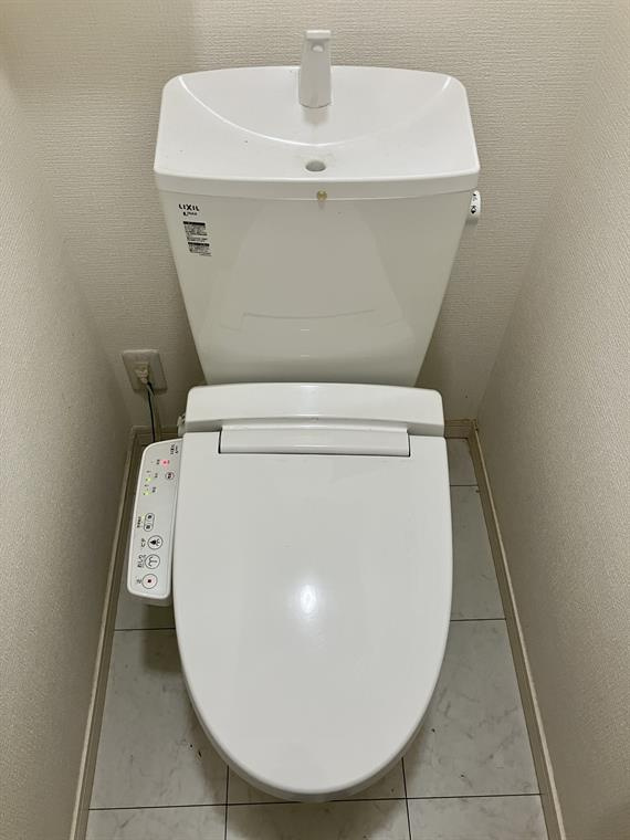 徳丸戸建のトイレ