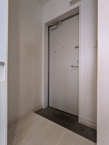 ブロッサムテラス町屋の玄関