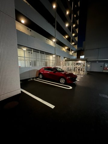 ラ・ヴィ・アン・ローズ　名古屋市賃貸　仲介手数料無料の駐車場