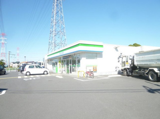 ファミリーマート川越今成四丁目店まで350m