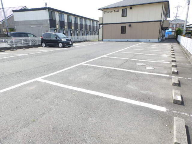 セジュールＴ＆Ｋの駐車場