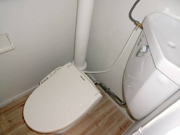 ビレッジハウス恵那2号棟のトイレ|ビレッジハウスの同一物件・同一タイプの間取りの写真です