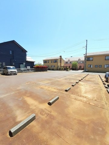 サンリット．ヴィラ．イーストＢの駐車場