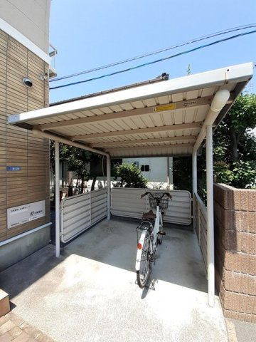 ミッテ・クラールのその他