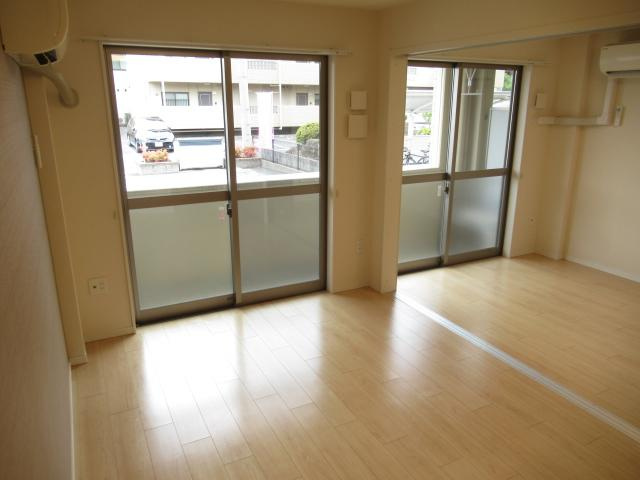 ｆｌｅｕｒの内装|リビングから洋室
