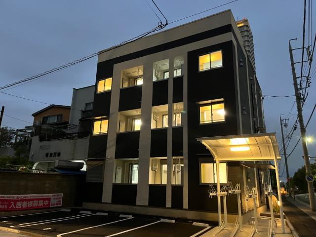 トウリ　ルームズ徳川東の外観|外観写真（夜）