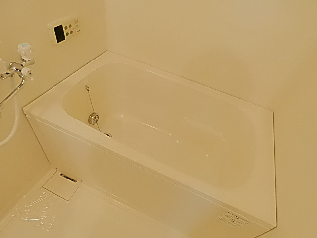 レージュ新栄町の浴室