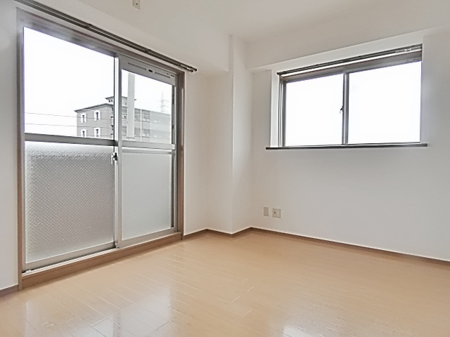 レージュ新栄町の洋室