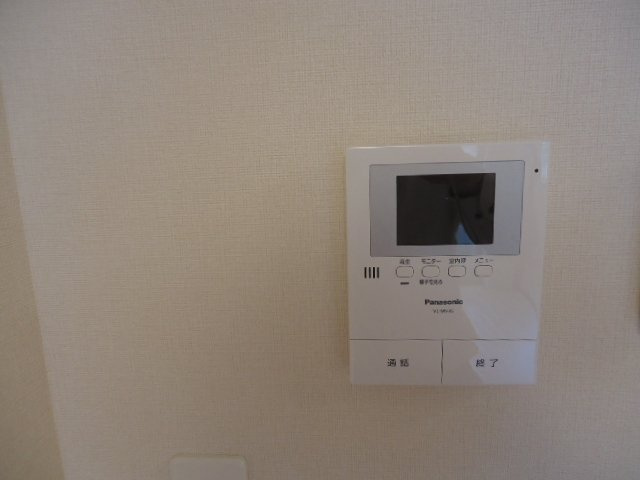 ウィスターリアの内装|カメラ付インターホン