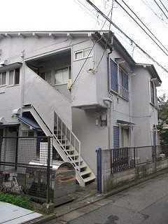 朝霞ハイツ南棟の外観