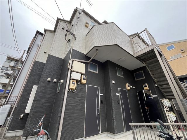 ウィンガーデン川和町A棟の外観