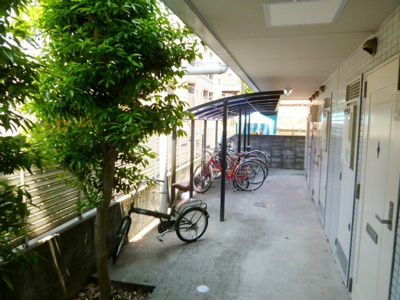 ★屋根付駐輪場★（空き状況・使用料等詳細はご確認下さい）