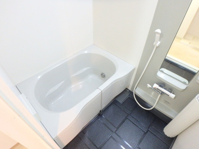 ※風呂蓋は設備ではありません