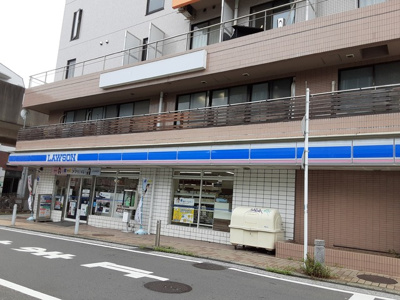 ローソン 仲町台一丁目店まで130ｍ