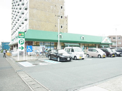 マルエツ子母口店まで260m