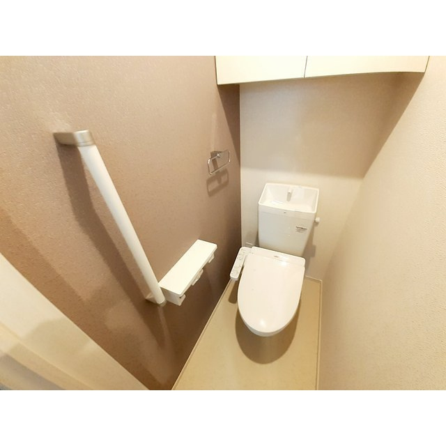 岐阜市粟野西３丁目のアパートのトイレ