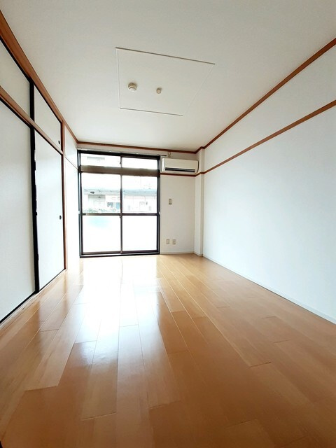 和希チヨダの内装