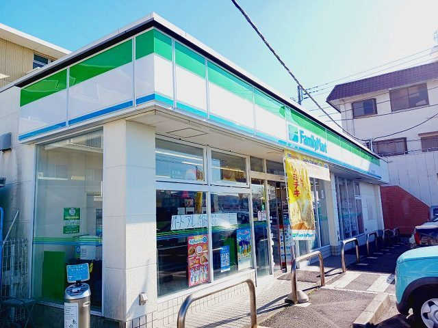 和希チヨダの周辺|その他「ファミリーマート　日乃出町店まで950m」
