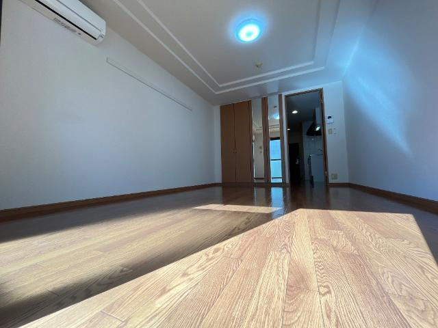 メルローズ香貫の内装|洋室
