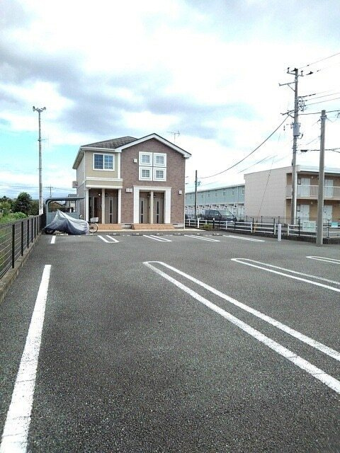 プリムローズＫ・Ⅱの駐車場