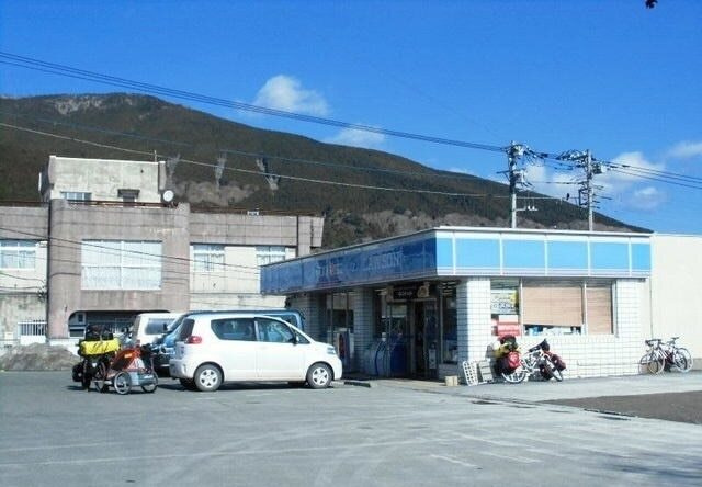 コリーヌＳ・文教ハイツＣの周辺|その他「ローソン小山町須走口店まで190m」