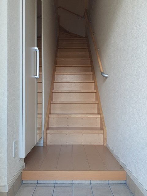 ドゥ・コリーヌの玄関