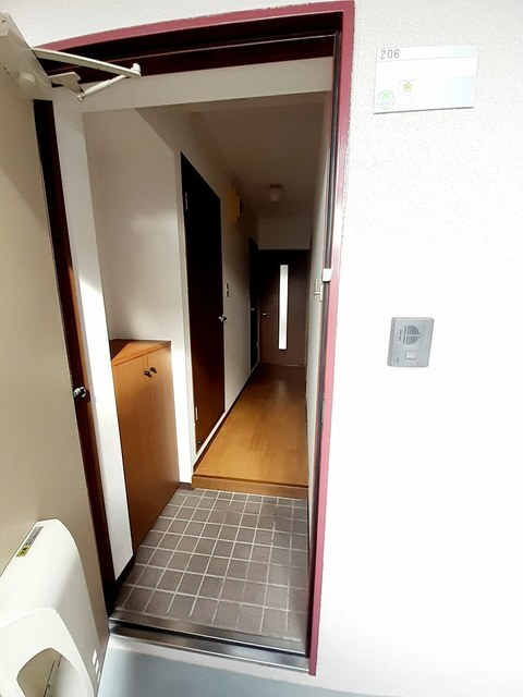 クレイドルの玄関