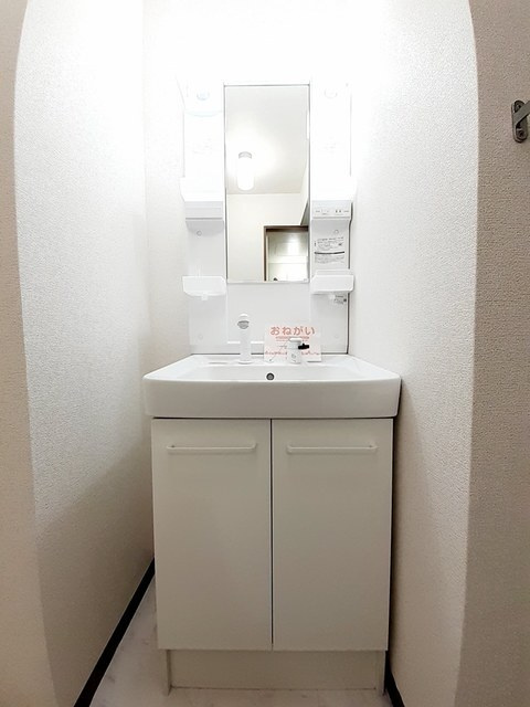 クレイドルの洗面所