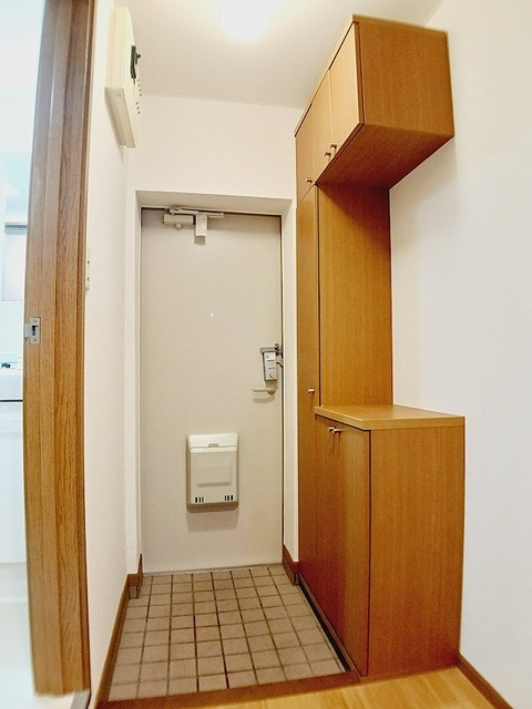 ラフィネＴの玄関