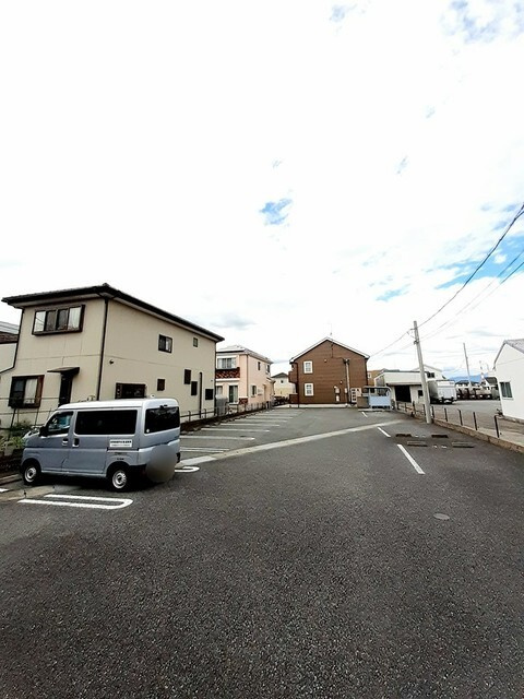 ベイサイドガーデンの駐車場
