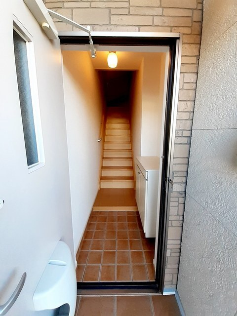 サンライズ　フジの玄関
