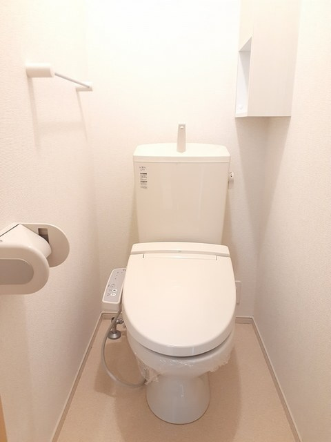 リヴァーイーストＨＯＲＩＩＫＥのトイレ