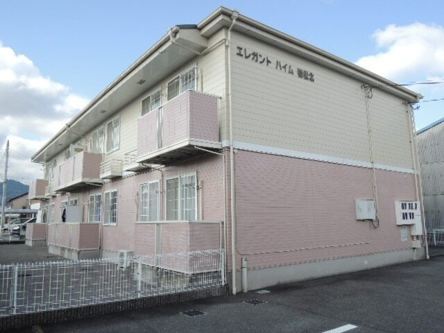 エレガントハイム岩松北の外観