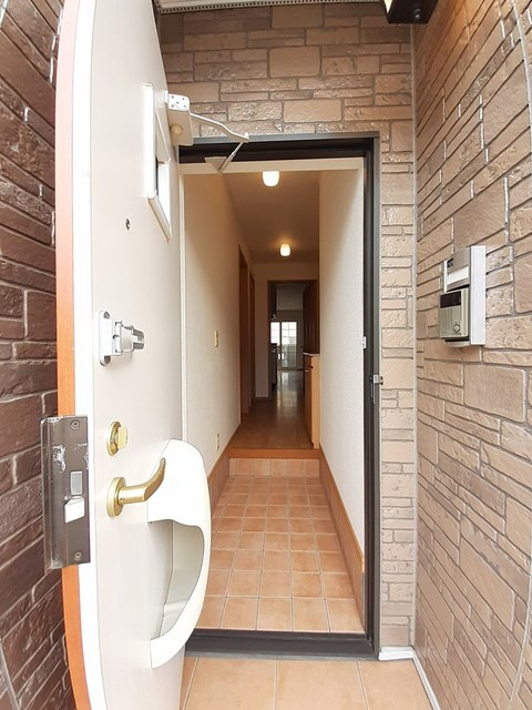 ソレイユＡの玄関
