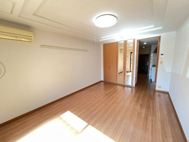 ルミエール香貫の内装|洋室