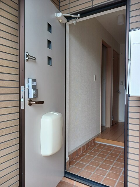 サニーヒルズの玄関