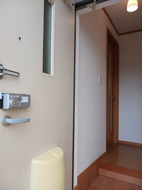 サンライズＡの玄関