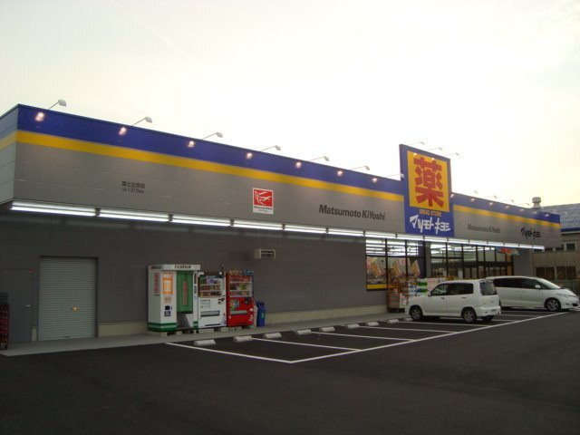 ひだまりの丘の周辺|その他「東図書館まで1100m」