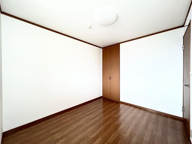 幟り道第三ハイツの内装|洋室