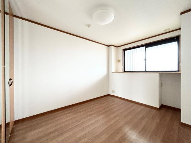 幟り道第三ハイツの内装|洋室