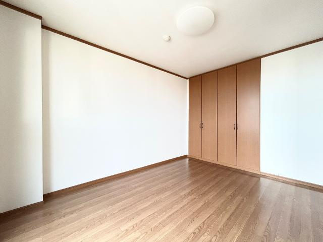 幟り道第三ハイツの内装|洋室