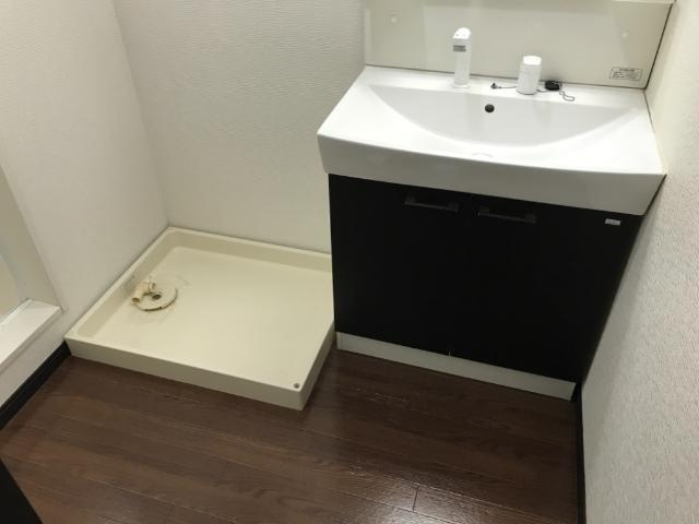 出口ベースの洗面所|洗面