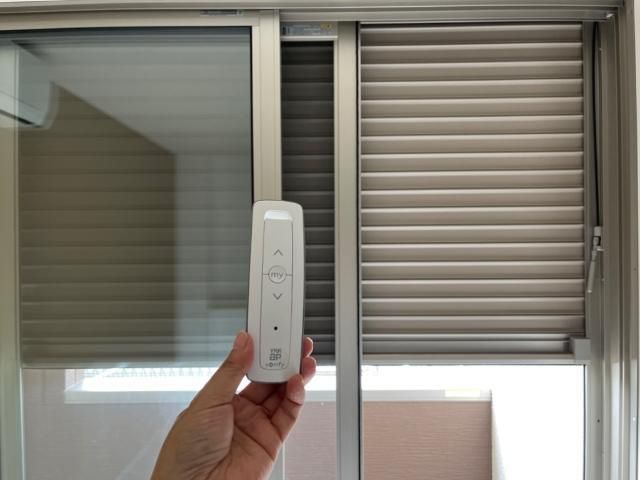 マハロの内装|電動シャッター（イメージ）