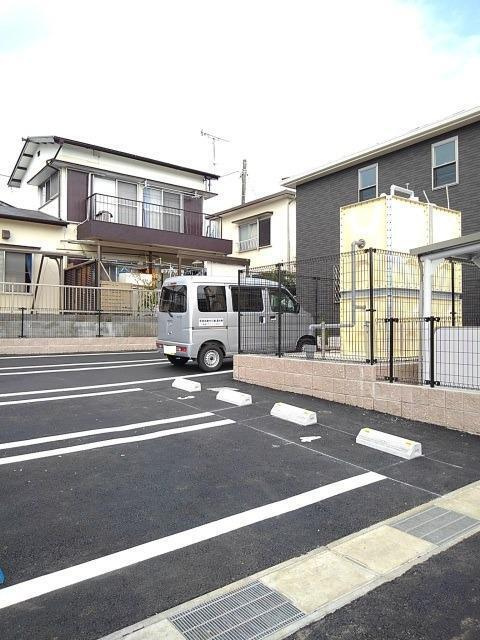 セレノフィオーレの駐車場