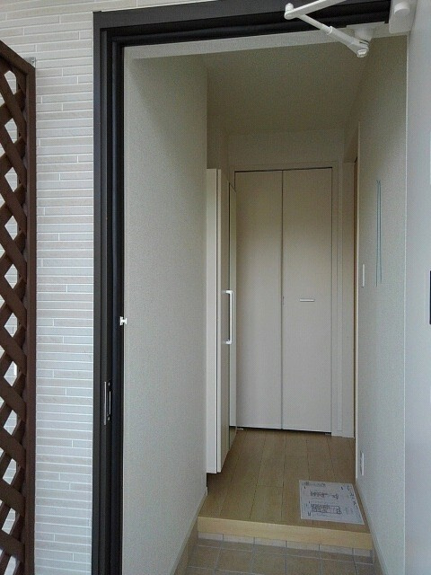 ルピナスの玄関