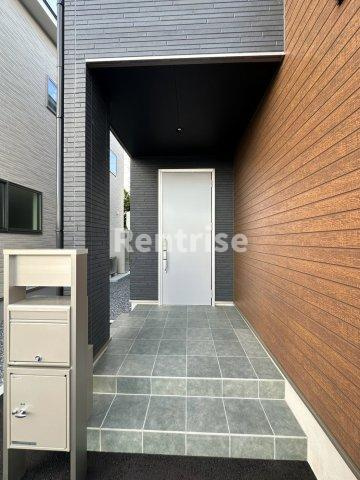 大赤見賃貸住宅Ｂ棟の玄関